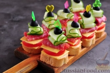 Канапе с колбасой и сыром 100г